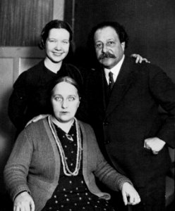 Pierre Monteux with wife and daughter 1933