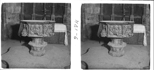 Pila baptismal de la catedral de Tortosa