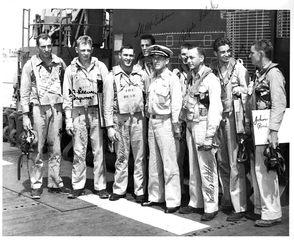 Pilots of VF-32 on USS Langley (CVL-27) in May 1944