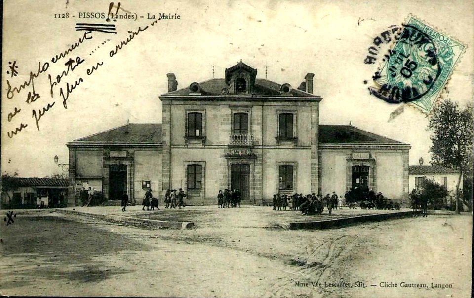 Pissos (Landes) - Mairie et écoles 2