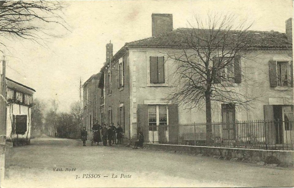 Pissos (Landes) - route de Sore 3