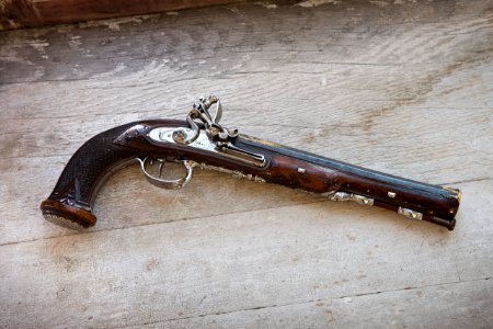 Pistol. Flintlås. Vapen. Skjutvapen - Skoklosters slott - 85952