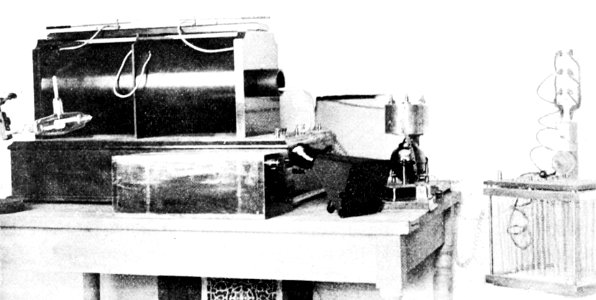 PSM V50 D682 An early x ray equipment