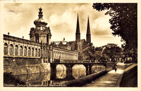 PK 009096 Dresden, Zwinger, Kronentor und Sophienkirche