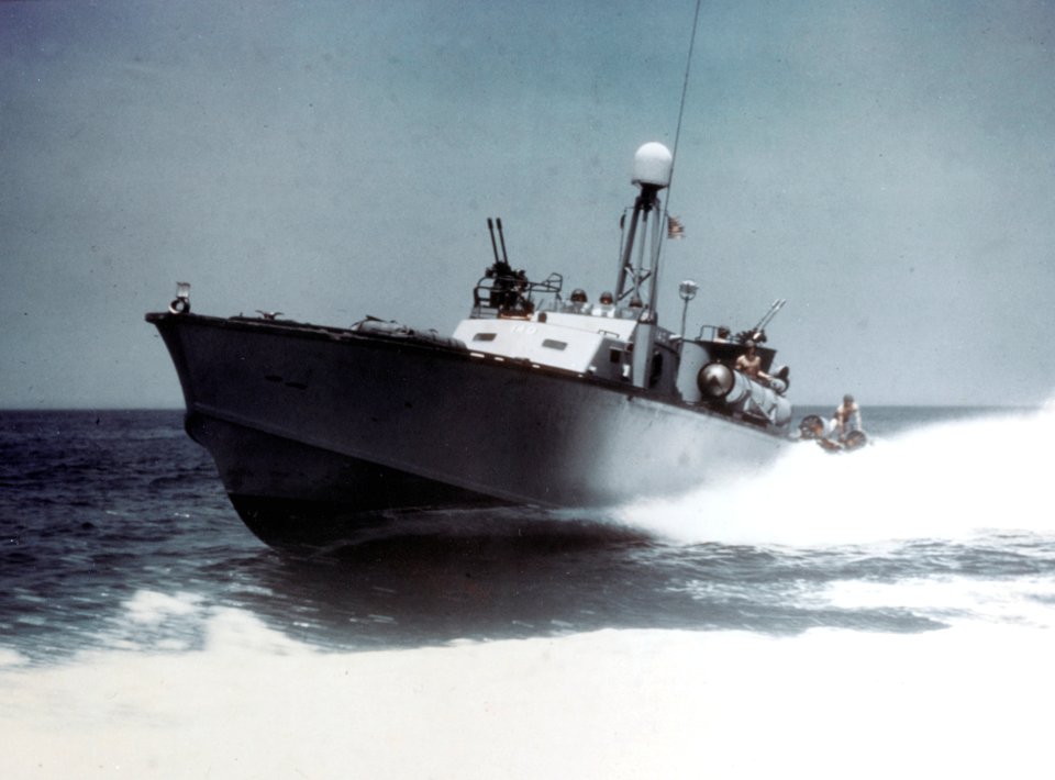 PT-140 underway off Melville (Rhode Island) in 1943