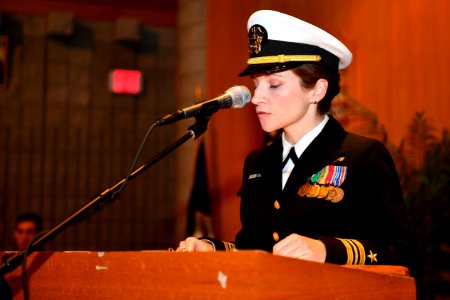 Puget Sound Transient Personnel Unit Welcomes New Commanding Officer 161122-N-EC099-156