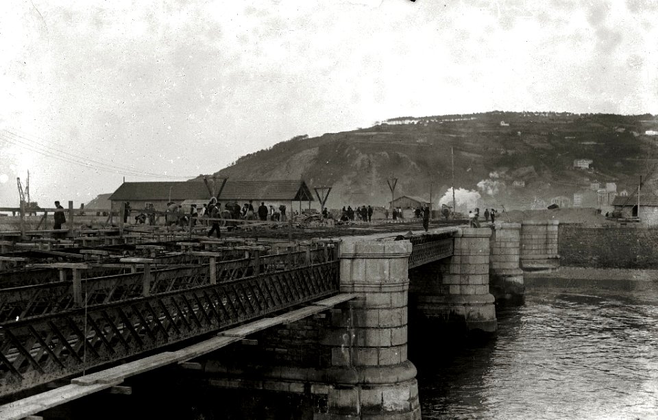 Puente de la Zurriola (1 de 4) - Fondo Car-Kutxa Fototeka