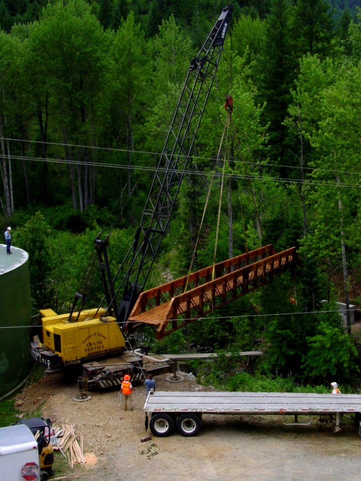 Pulaski Tunnel Trail bridge installation