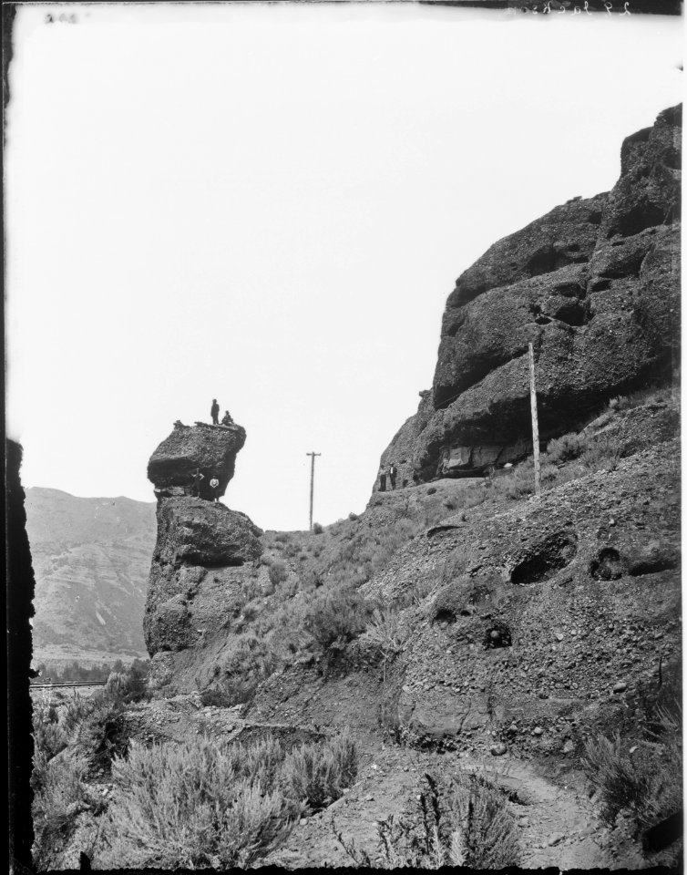 Pulpit Rock, at the mouth of Echo Canyon. Summit County, Utah. - NARA - 516636