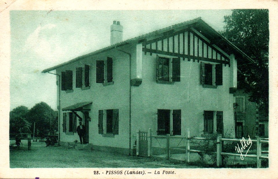 Pissos (Landes) - La Poste 2