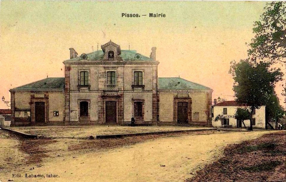Pissos (Landes) - Mairie et écoles 3