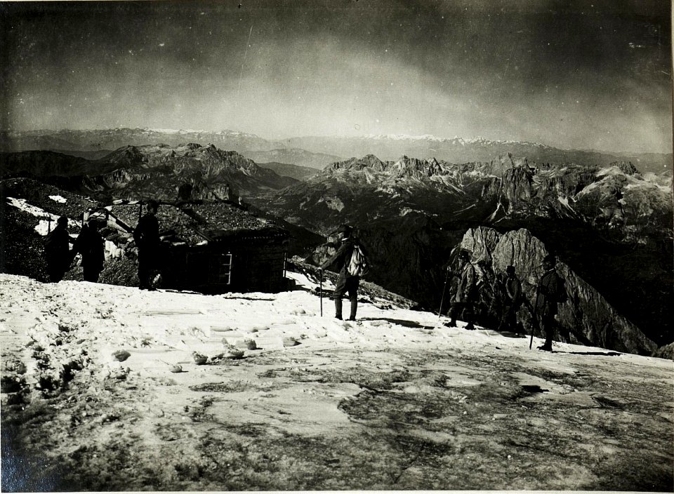 Punta.Penia, Blick gegen Rosengarten. (BildID 15428446)