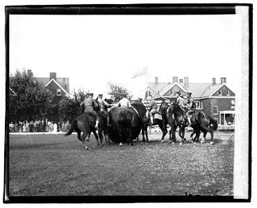 Push Ball, Fort Meyer horseshow, 1920 LCCN2016828465