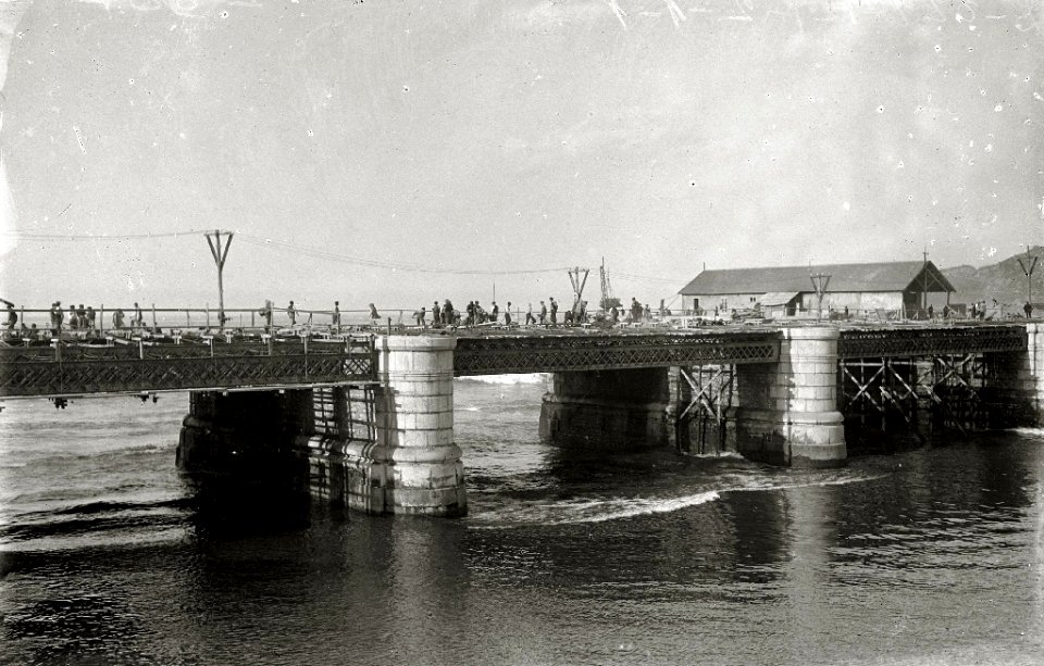 Puente de la Zurriola (2 de 4) - Fondo Car-Kutxa Fototeka