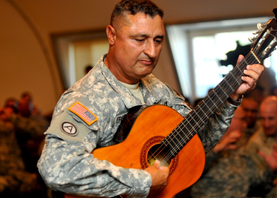 Puerto Rico Army National Guard Maj. Gen. visits JTF Guantanamo DVIDS352677