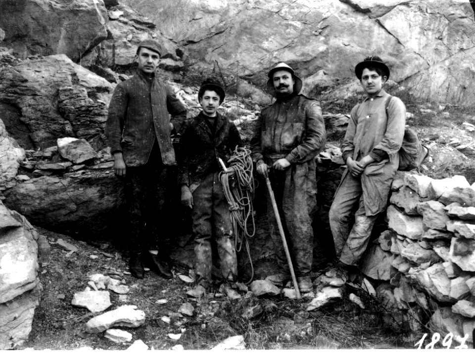 Pál-völgyi-barlang 002 a barlang kutatói 1910 - Bekey I. G