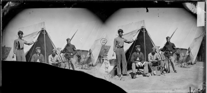 Pvt. F.N. Stevens and group - NARA - 529585