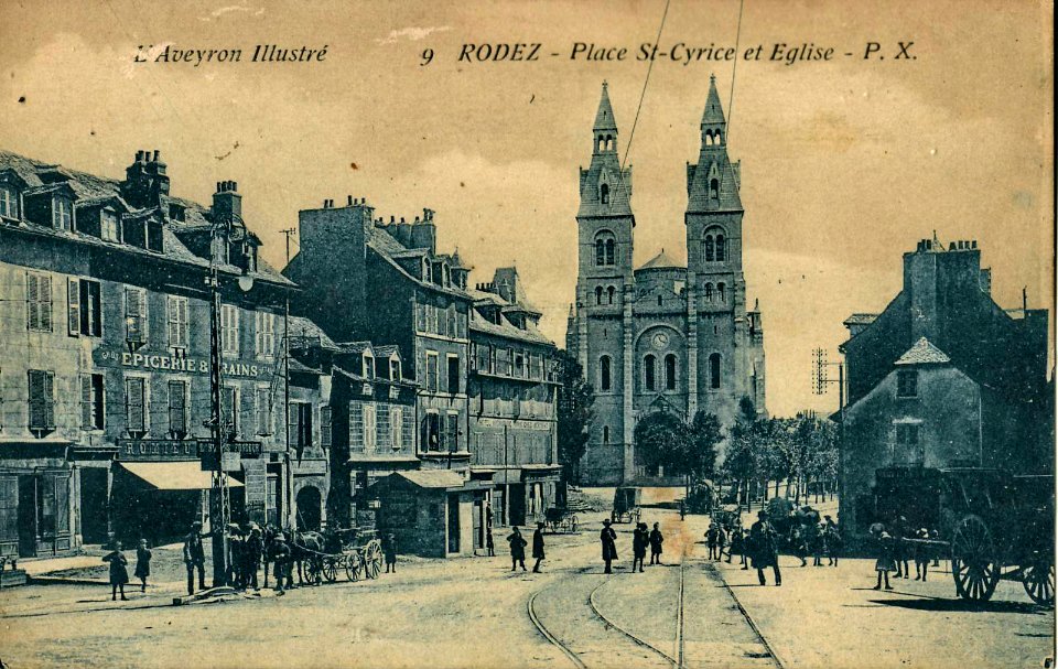 PX 9 - L'AVEYRON ILLUSTRE - RODEZ - Place St-Cyrice et Eglise