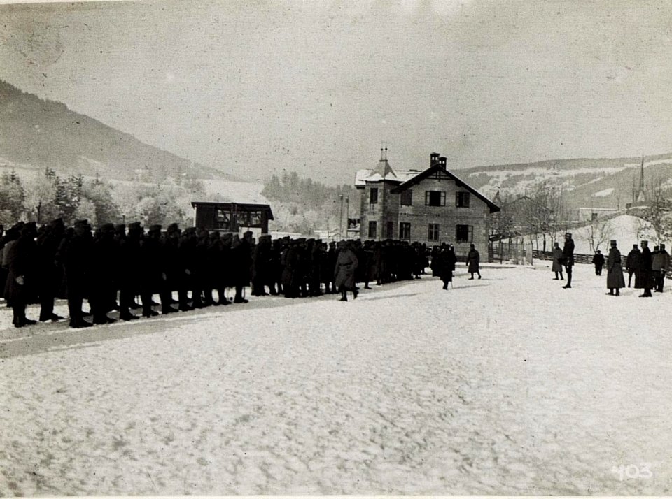 Pustertal, Standschützenbaon Bregenz in Welsberg. Defilierung. (BildID 15580421)