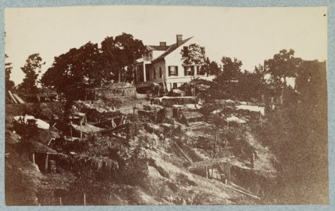 Quarters of Logan's Division in the trenches in front of Vicksburg LCCN2013649023