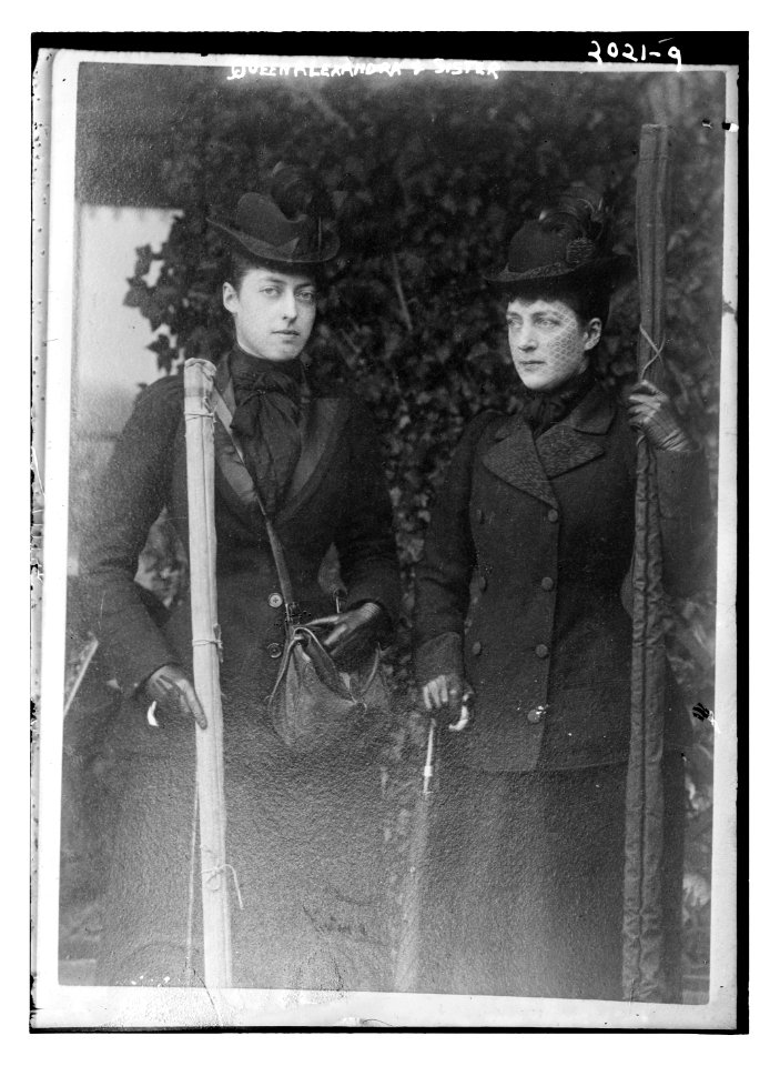 Queen Alexandra & sisters LCCN2014688068