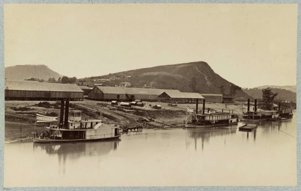 Quartermaster's landing and storehouses, Chattanooga, Tenn LCCN2012649514