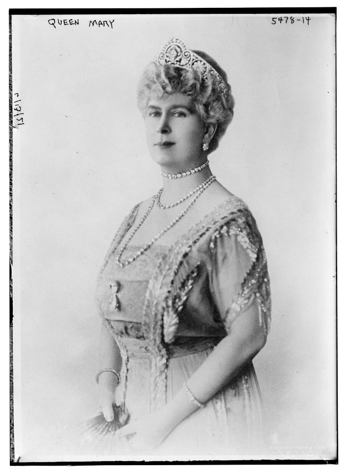 Queen Mary LCCN2014712634