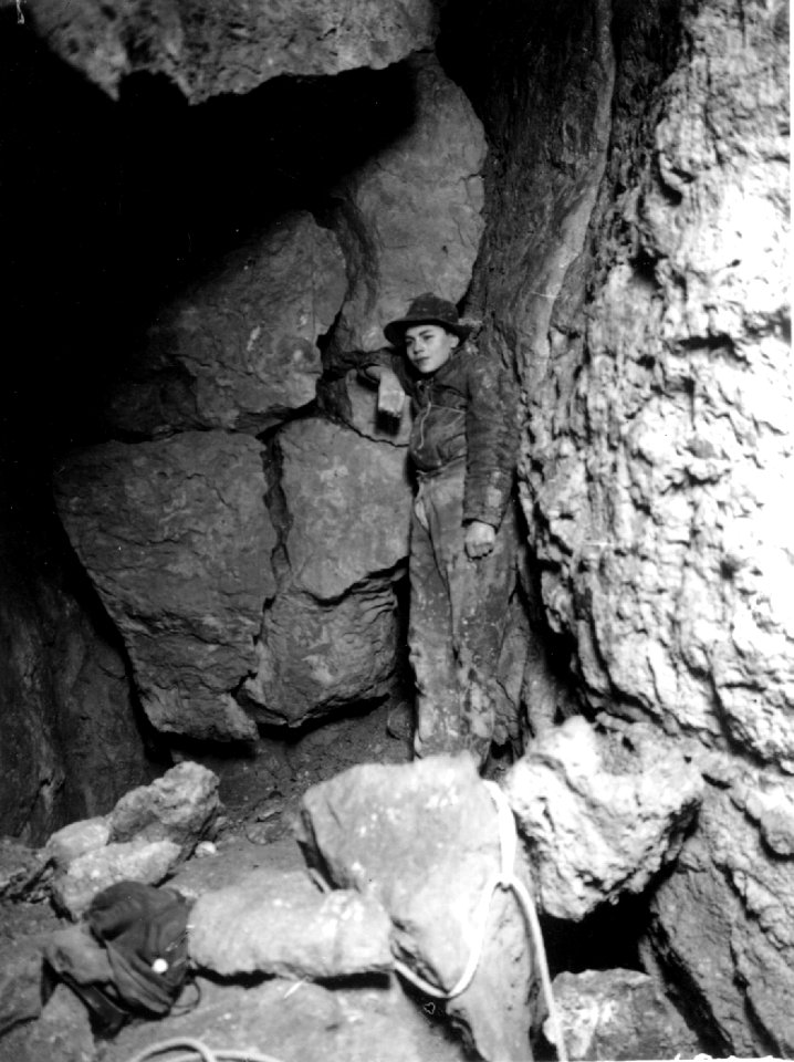 Pál-völgyi-barlang 008 Ötösök-folyosója 1910 - Bekey I. G