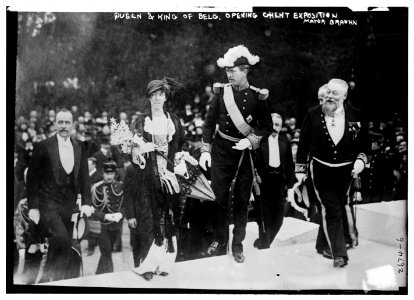 Queen & King of Belg. (i.e., Belgium) opening Ghent Exposition - Mayor Braunn (i.e., Braun) LCCN2014692849