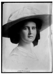 Queen Elizabeth of Greece LCCN2014715829
