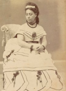 Queen Emma of Hawaii in 1880 detail, from- Hawaii album, p. 31, portraits of the Hawaiian royal family and others LCCN2016651987 (cropped)