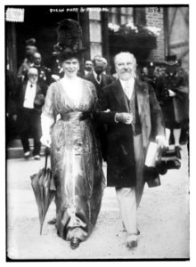 Queen Mary and Poincare LCCN2014695981