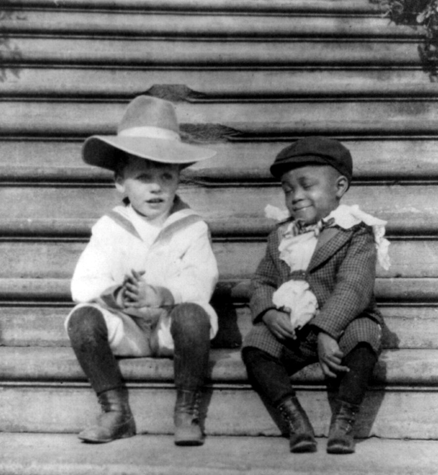 Quentin Roosevelt and his playmate Rosewell Flower Pinckney 1902