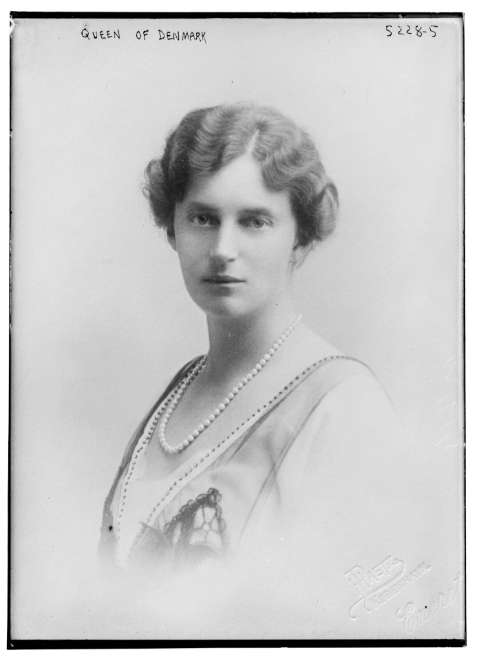 Queen of Denmark LCCN2014710853