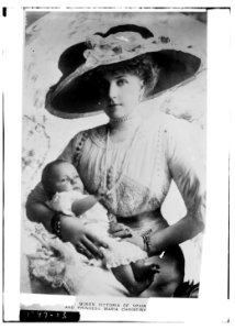 Queen Victoria of Spain and Princess Maria Christina LCCN2014687680