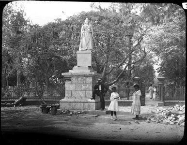 Queen Victoria's statue, Jamaica, rotated YORYM-TA0337