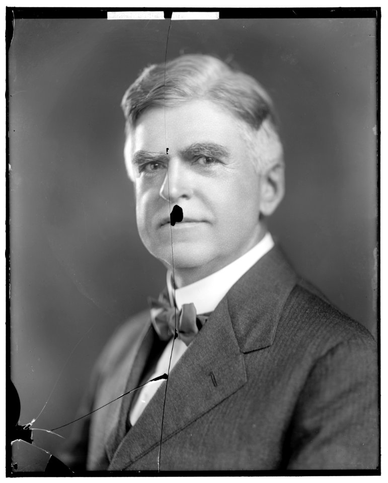 R(..) GEORGE LCCN2016859881
