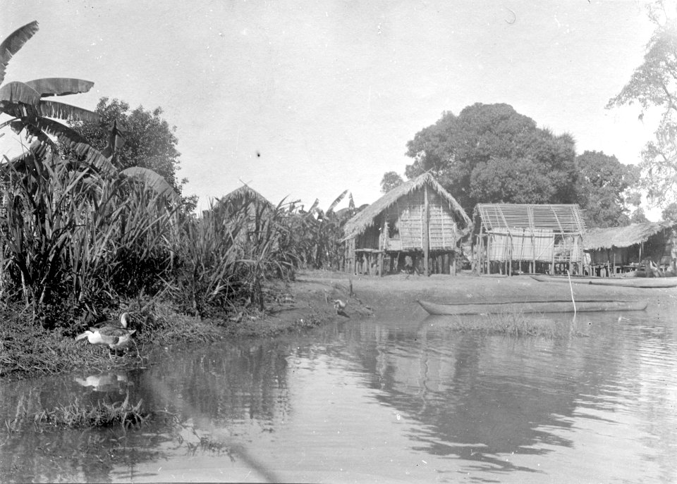 Pålbyggnadsby. Betsibokadeltat, NV Madagaskar. Madagaskar - SMVK - 001698