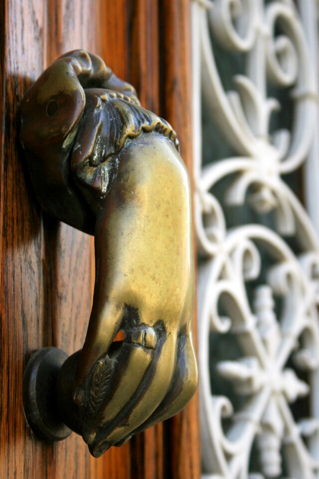 Handle input range house entrance