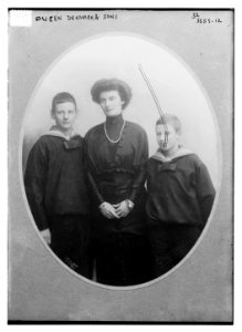 Queen Denmark & sons LCCN2014698222 photo