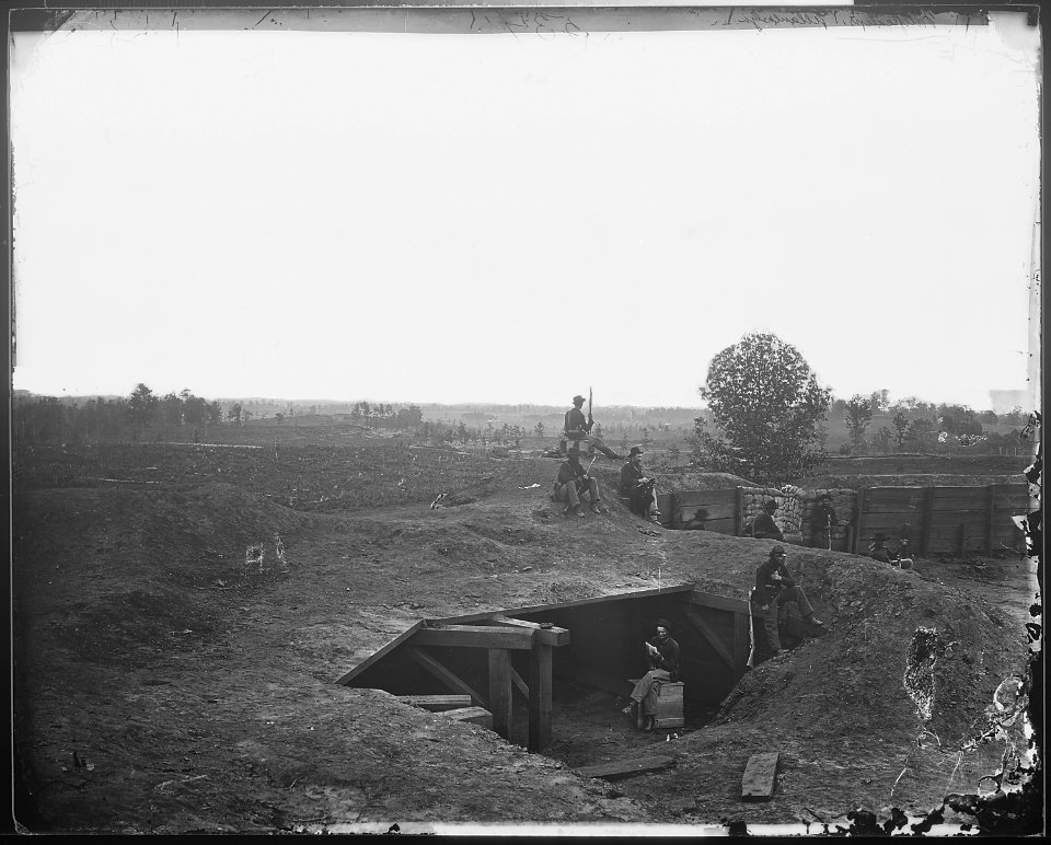 R.R. two miles southwest of Atlanta. Federal Fort -7 (4152919285)