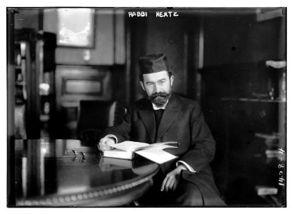 Rabbi Hertz LCCN2014696629