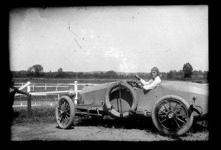 Racing car, c. 1915 LCCN2016850937