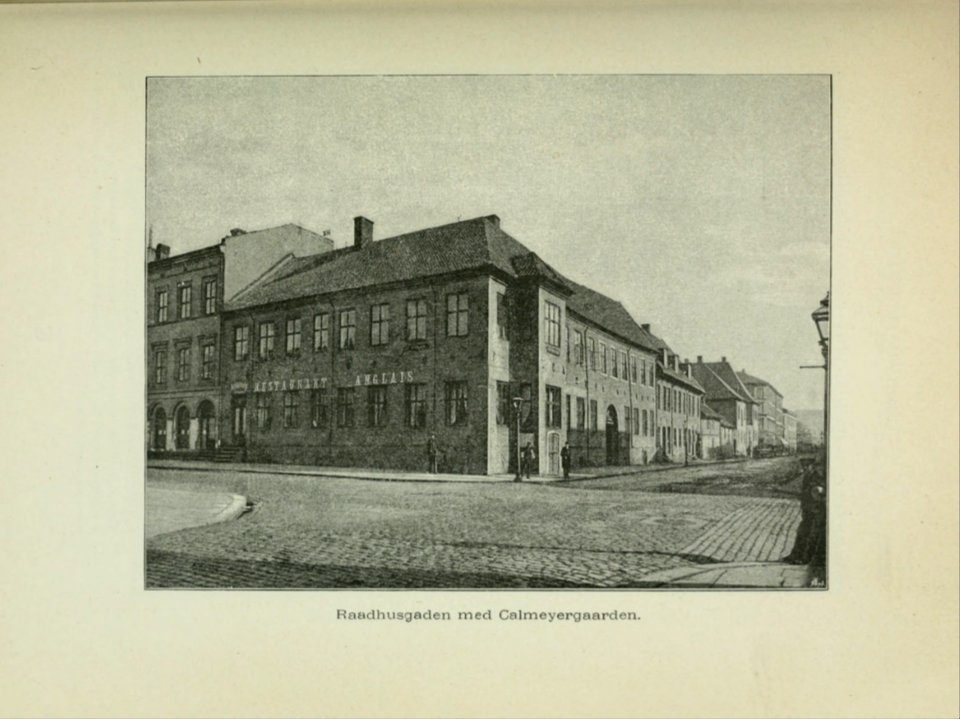 Raadhusgaden med Calmeyergaarden. - Gamle Christiania-Billeder (1893) - 0103.1 photo