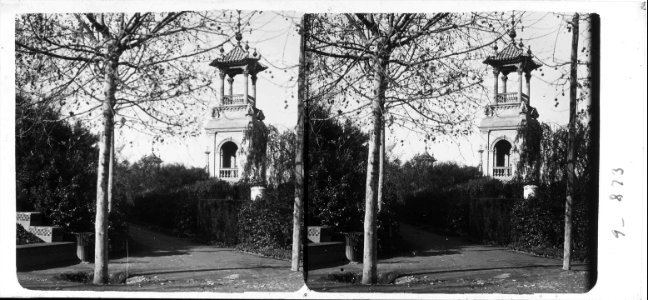 Racó amb les dues cúpules del parc de Montjuïc de Barcelona