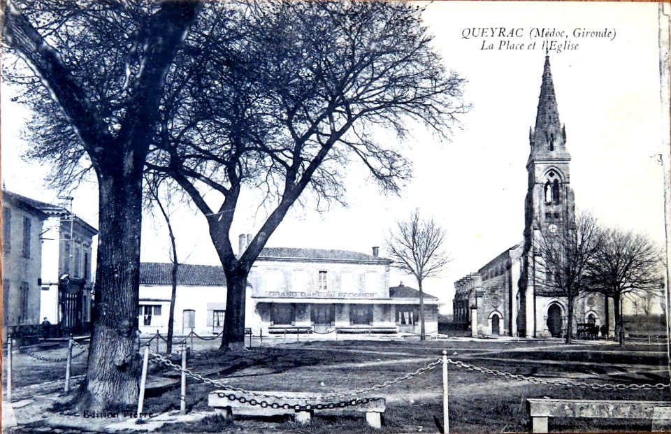 Queyrac - Place de l'église 4