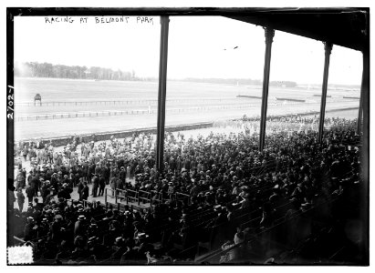 Racing at Belmont Park LCCN2014693029