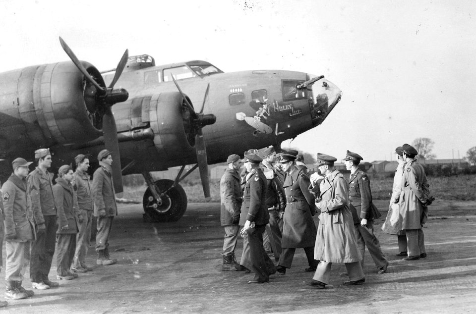 RAF Chelveston - King George Visit
