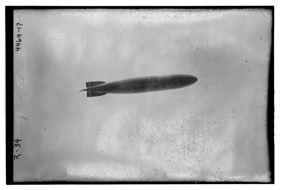 R-34 (blimp) LCCN2014709250