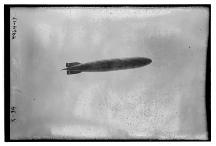 R-34 (blimp) LCCN2014709250